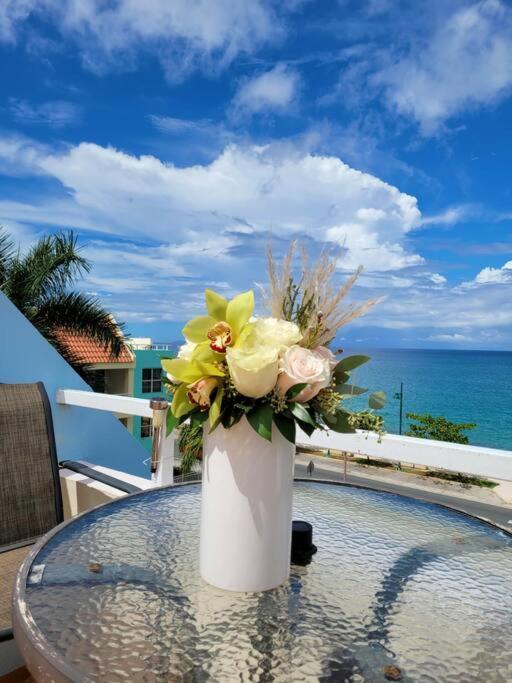 Summer All Year! Oceanfront With Pool A/C Aguadilla Eksteriør billede