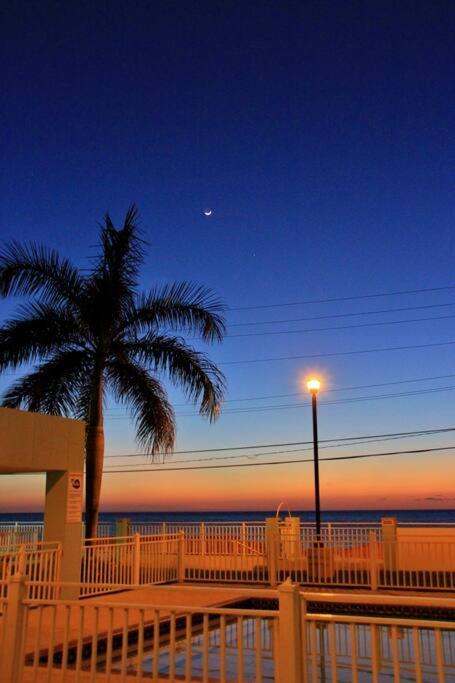 Summer All Year! Oceanfront With Pool A/C Aguadilla Eksteriør billede